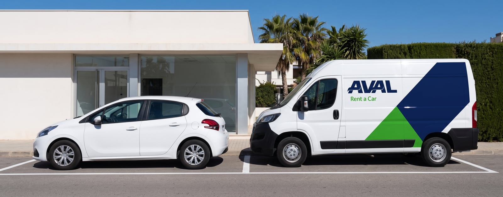 Oficina de Aval Rent a Car en un aeropuerto con un coche de alquiler rotulado listo para entregar
